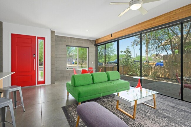 Foto del edificio - 1316 E Fillmore St