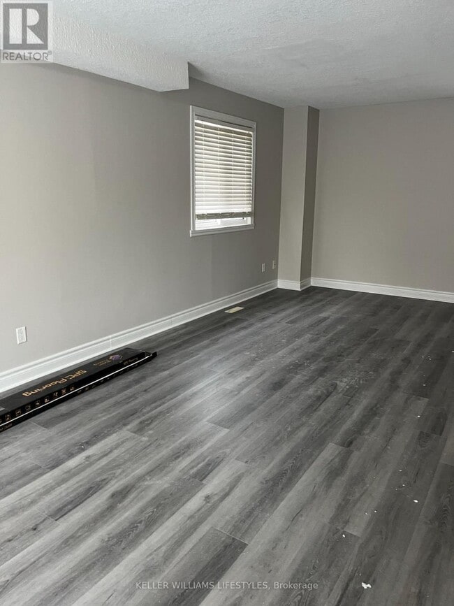 Building Photo - 99 Walmer Gardens