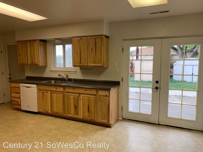 Foto del edificio - 3 br, 2 bath House - 301 North Valley