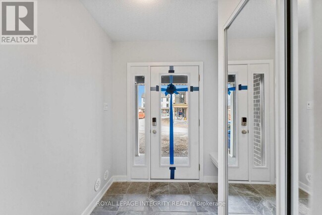 Building Photo - 792 Kinstead Private