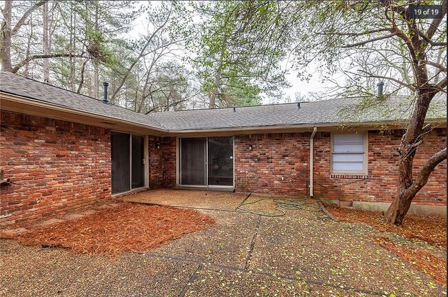 Building Photo - 3169 Cloverhurst Dr