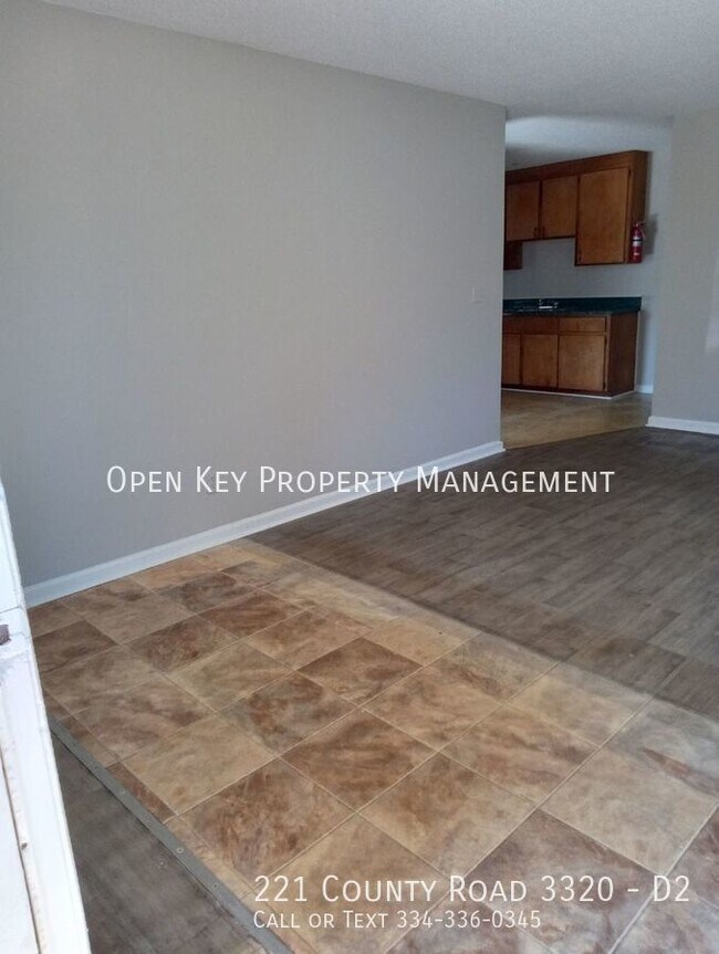 Foto del edificio - 221 County Rd 3320
