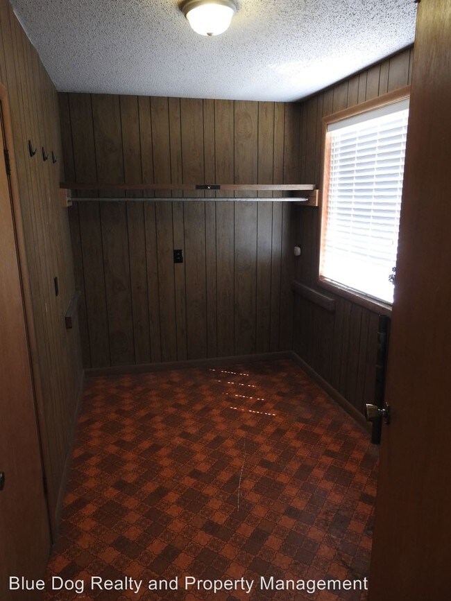 Building Photo - 3 br, 2 bath House - 4737 S 48th Street