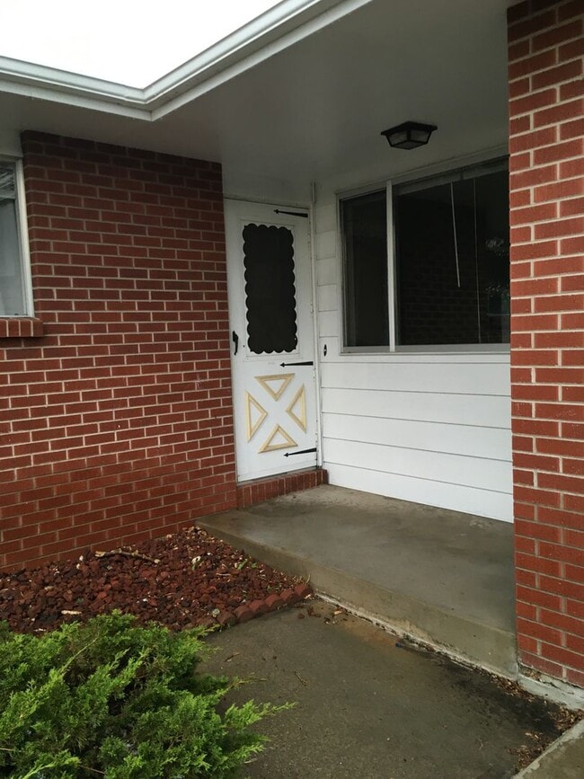 Building Photo - 1201 Baker St