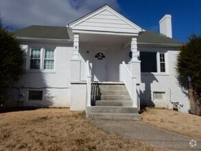 Building Photo - 1228 E Washington Ave
