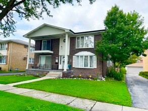 Building Photo - 4528 Elm Ave