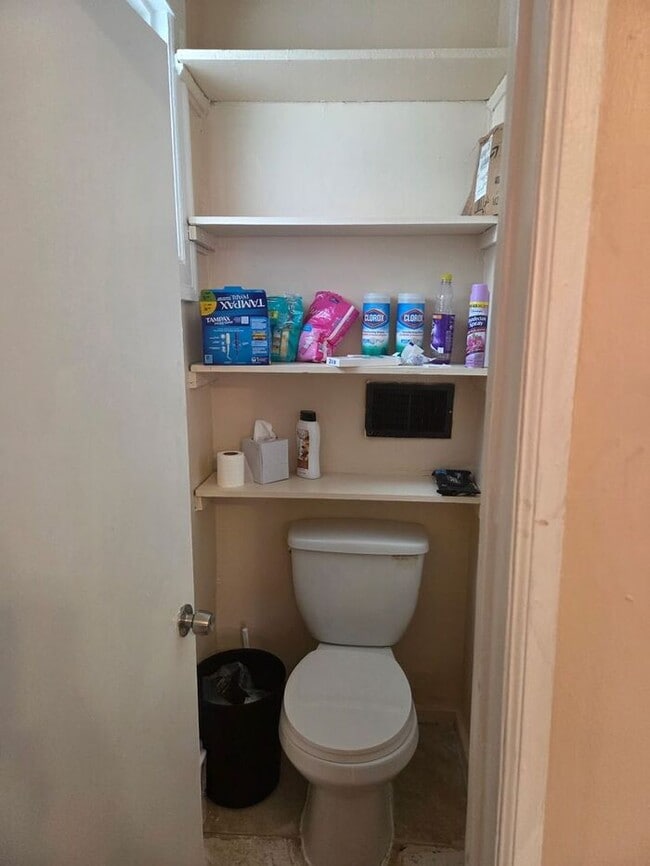 Photo - Spacious Newark Home – 7 Bedrooms, 2 Kitchens