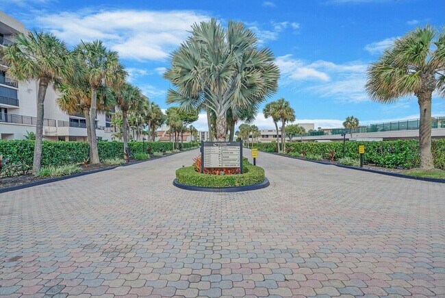Foto del edificio - 2687 N Ocean Blvd