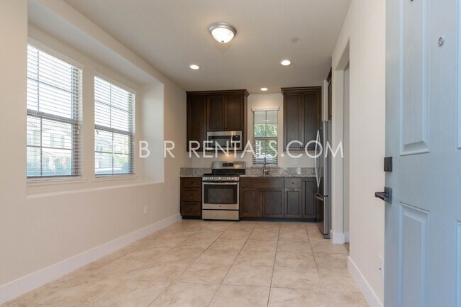 Foto del edificio - CASITA IN HANSEN VILLAGE - Mountain House MOVE IN READY