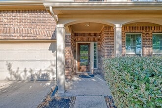 Building Photo - 17243 Lowell Lake Ln