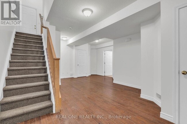 Photo du bâtiment - 72 Norma Crescent