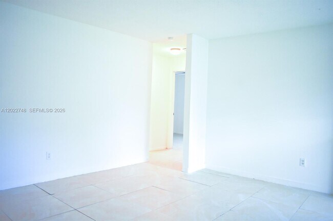 Foto del edificio - 2395 NW 82nd St