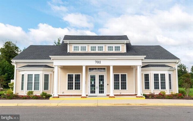 Foto del edificio - 8439 Devries Ln