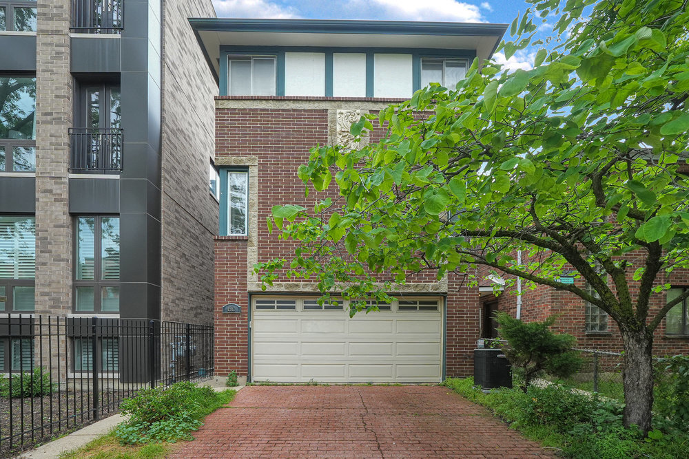 Primary Photo - 1512 W Diversey Pky