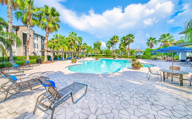 Building Photo - MAA Lake Nona