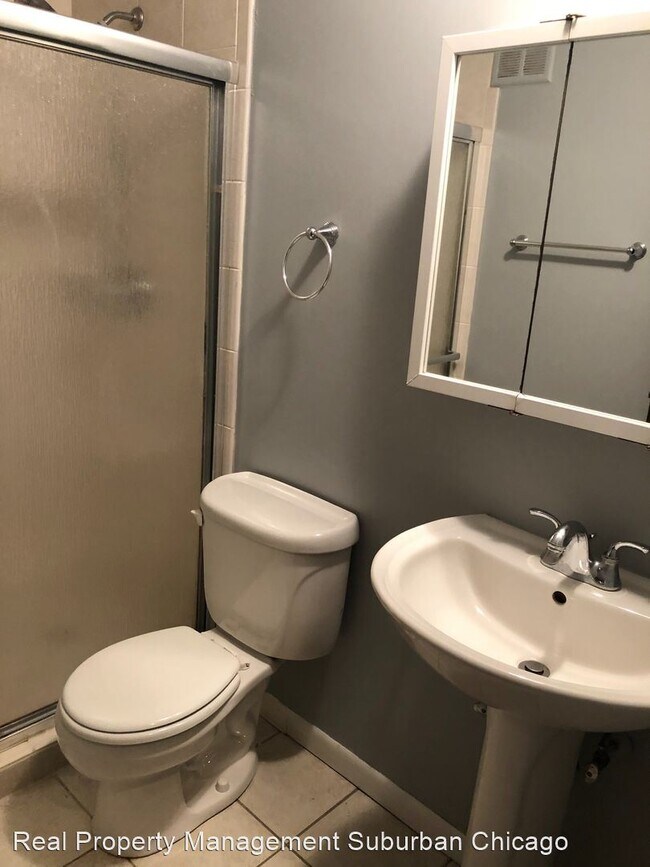 Building Photo - 2 br, 2 bath House - 445 Cleveland Unit # 106
