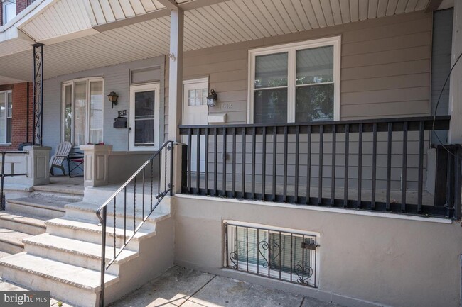 Building Photo - Large 3 bedroom with powder room on 1st fl