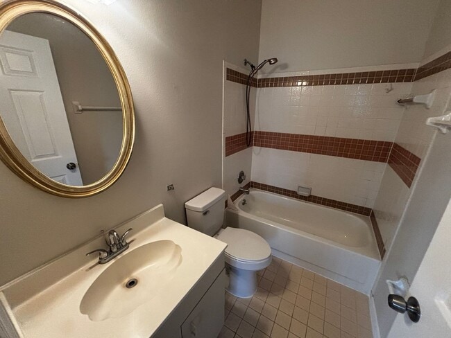 Building Photo - Newly Renovated 3/2 Home - Lake Joy/Magic Lake Communities