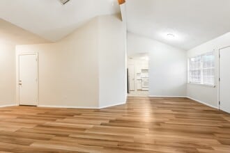 Building Photo - 16326 Dew Drop Ln
