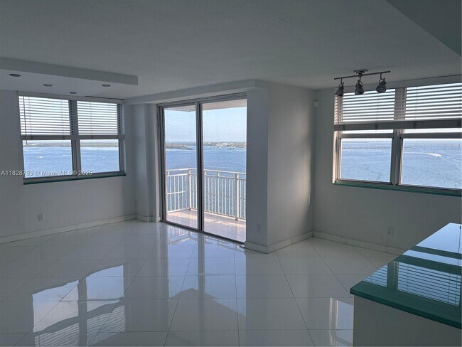 Foto del edificio - 770 Claughton Island Dr