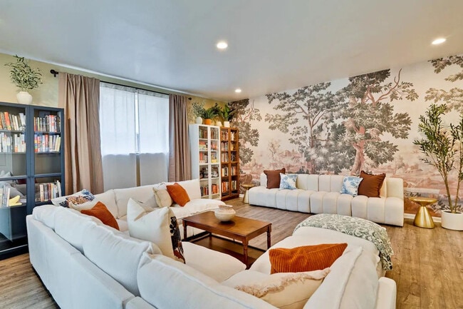 Building Photo - 771 Century Dr