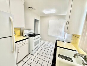 Building Photo - 3360-3364 32nd St