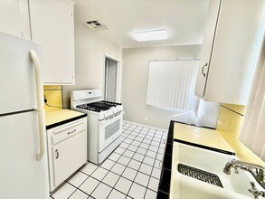 Building Photo - 3360-3364 32nd St