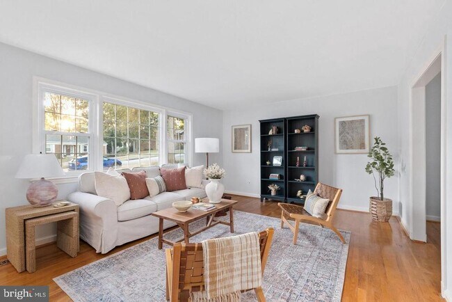 Foto del edificio - 4212 Wilton Woods Ln