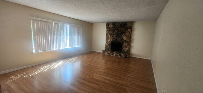 Foto del edificio - 8132001/37