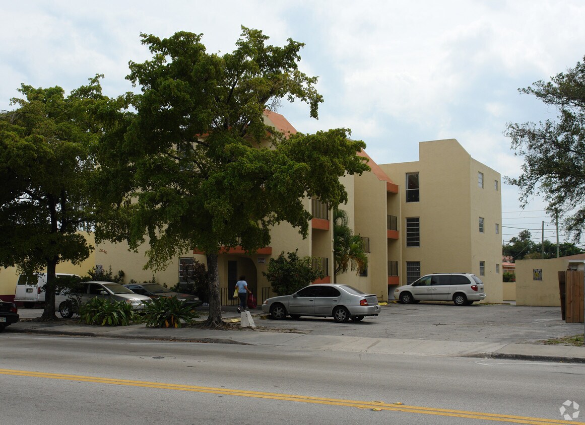 Building Photo - 2030-2040 NW 7th St