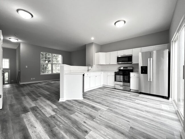 Building Photo - 1542 Shelby court