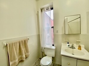 Foto del edificio - 215 W 106th St