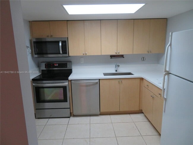 Building Photo - 13878 SW 67th Terrace
