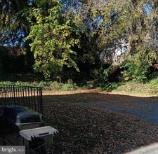 Building Photo - 3341 Mary St