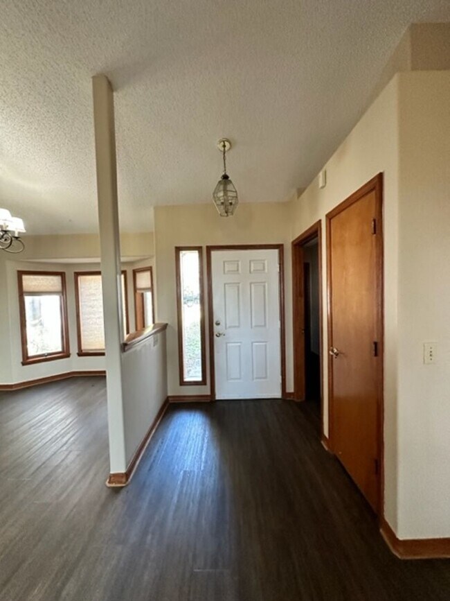 Building Photo - Breathtaking Views of Intracoastal Waterway