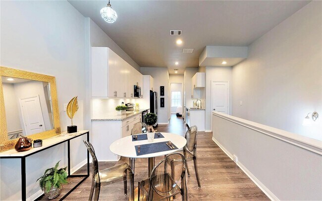 Foto del edificio - 4924 Paradigm Ln