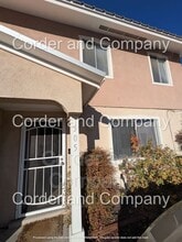 Building Photo - 505 Circulo Floretta NW