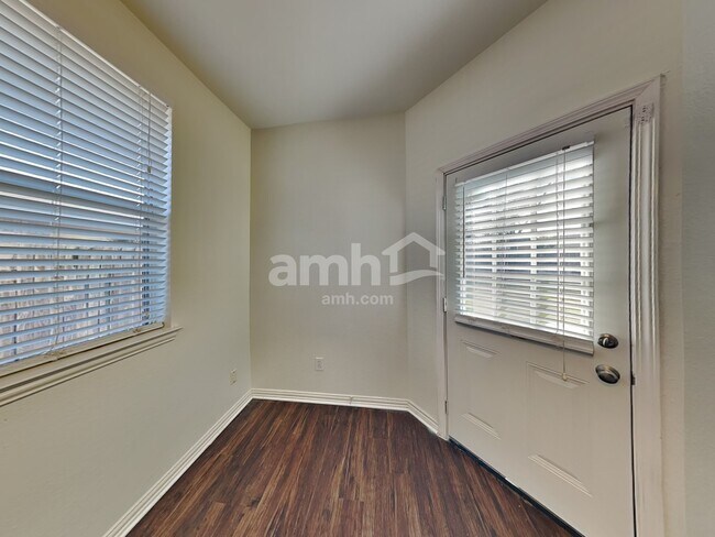 Foto del edificio - 1119 Chase Park Dr