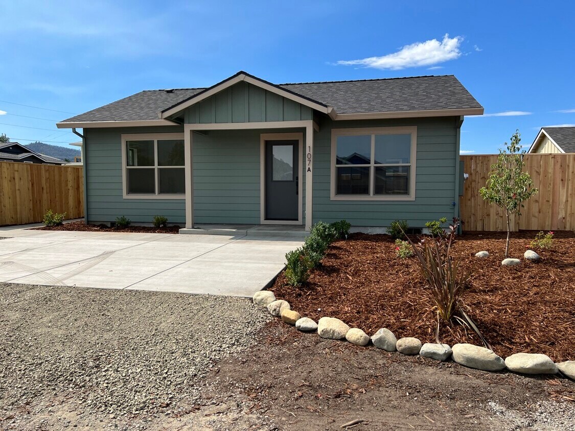 107 Gangnes Dr, Talent, OR 97540 House Rental in Talent, OR