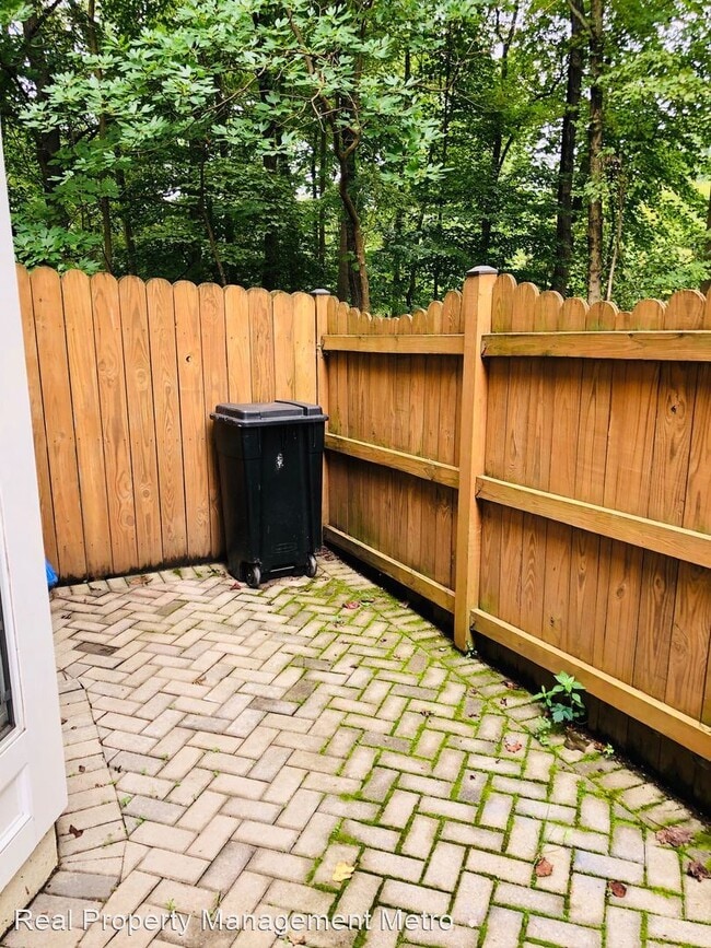 Building Photo - 2 br, 1.5 bath House - 6025 Same Song Sq #...