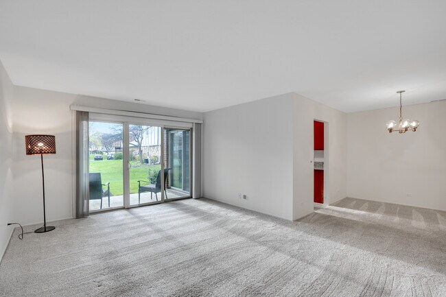 Foto del edificio - 1330 Cromwell Ct