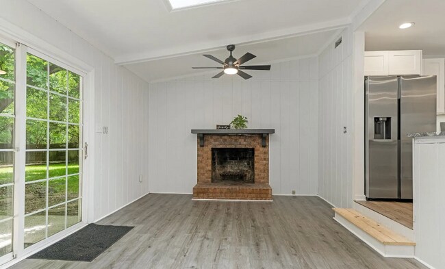 Foto del edificio - 406 Wilcrest Dr