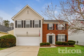 Building Photo - 6909 Goldenwillow Dr