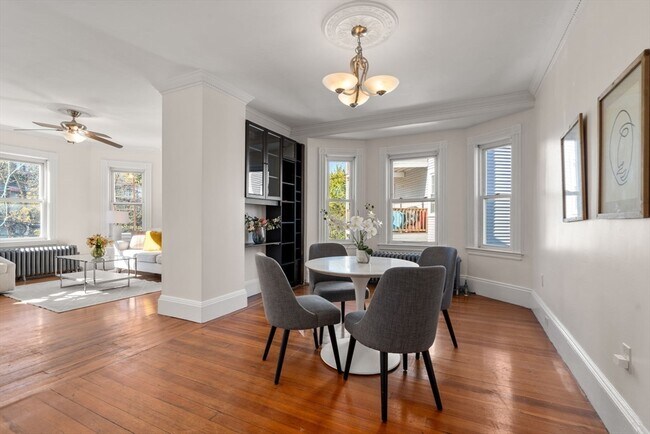 Foto del edificio - 55 Reservoir Rd