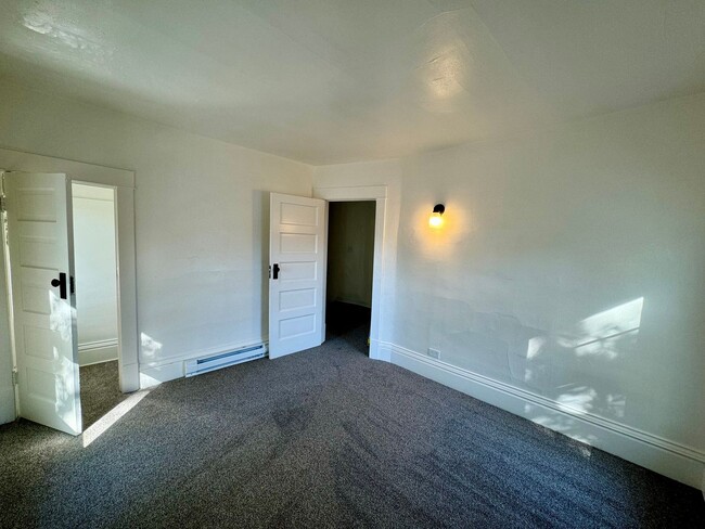 Foto del edificio - 5008 N Nelson St