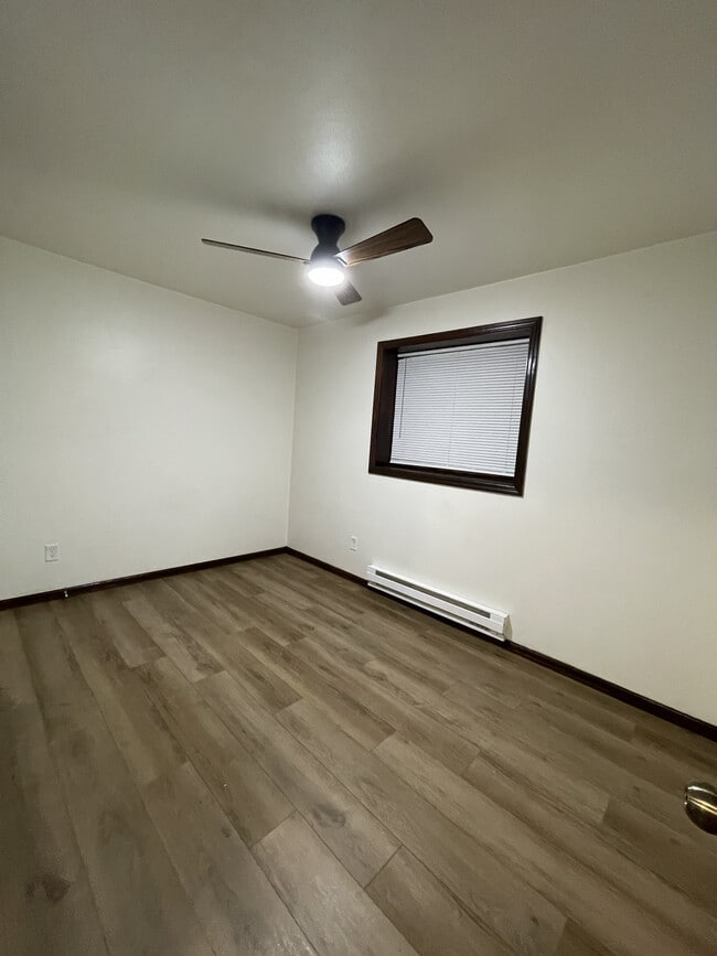 Building Photo - 2241 Luann Ln