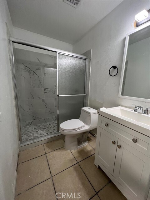 Building Photo - 13280 Amargosa Rd