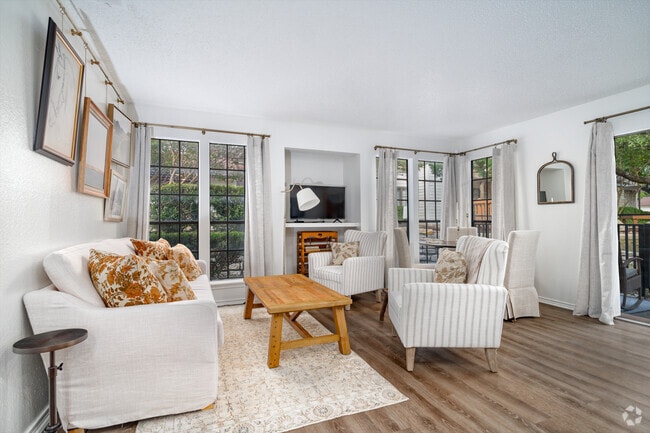 1BR, 1BA - 740SF - Living Room - The Broadwater at Salado Creek