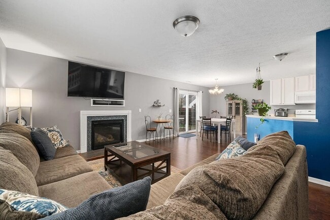 Building Photo - 5095 Maple Valley Dr