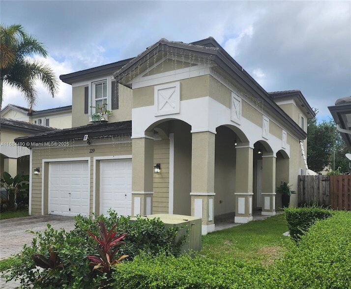 Foto principal - 229 NE 36th Terrace
